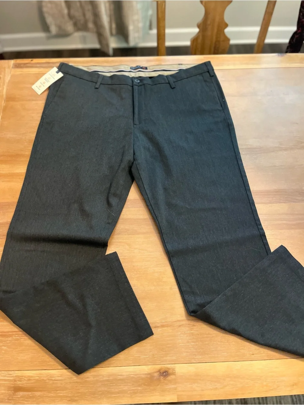 Docker’s signature Mens  khaki slim fit Lux cotton stretch 40 x 32 Grey NWT